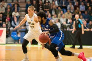 Maurice Watson Jr. in actie tegen Bakken Bears in de Vijf Meihal. Foto: Marja van Tilburg.